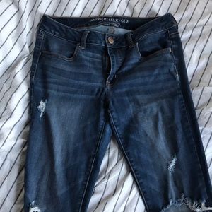 Cute stretchy jeans with a worn out look